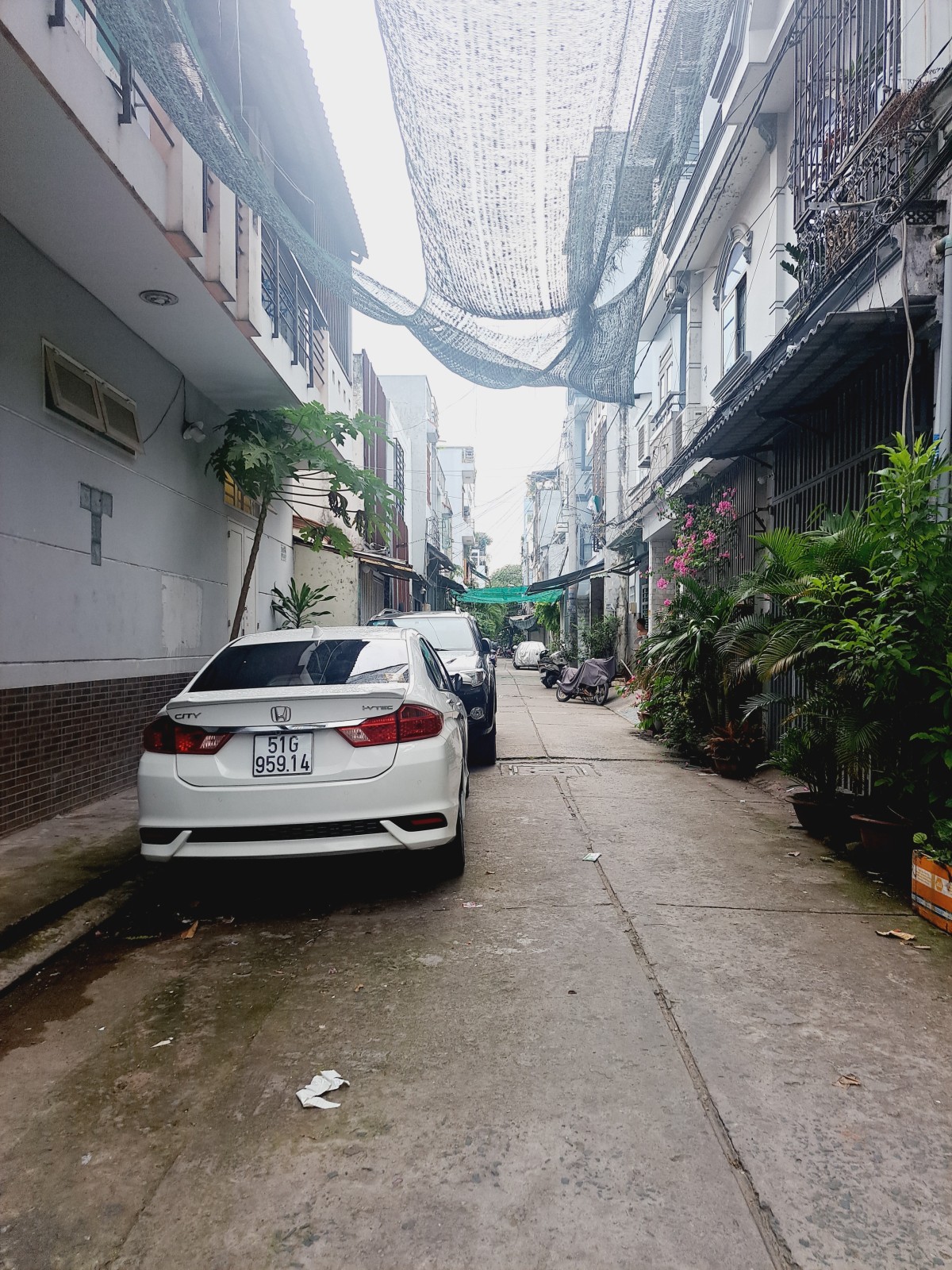 bán gấp nhà HXH đẹp, 4 tầng, tặng nội thất  đường 26-3  Bình Tân, khu VIP chỉ  4.x tỷ. 