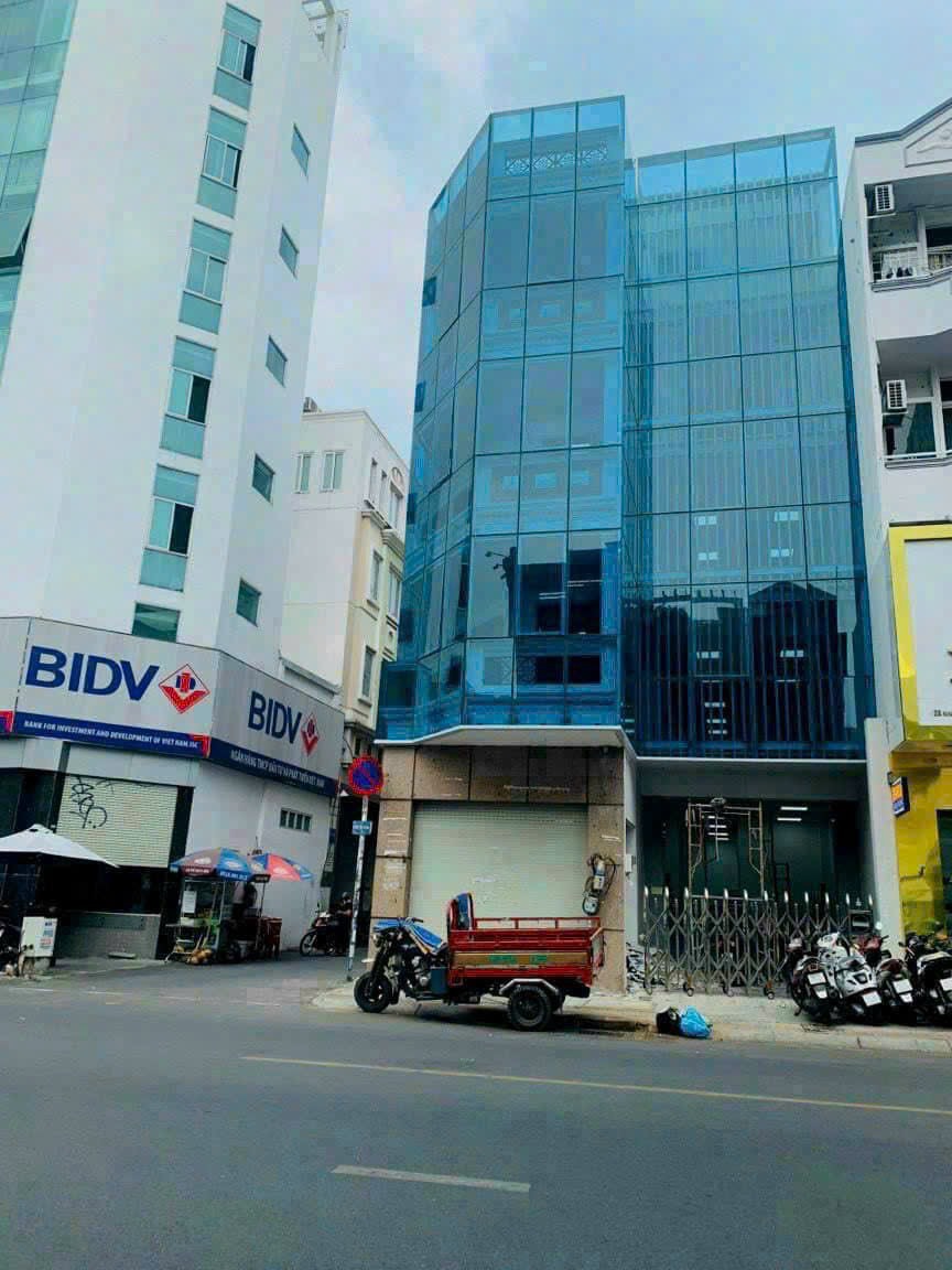 Bán tòa nhà văn phòng mặt tiền Nguyễn Bỉnh Khiêm, p. đakao, quận 1 