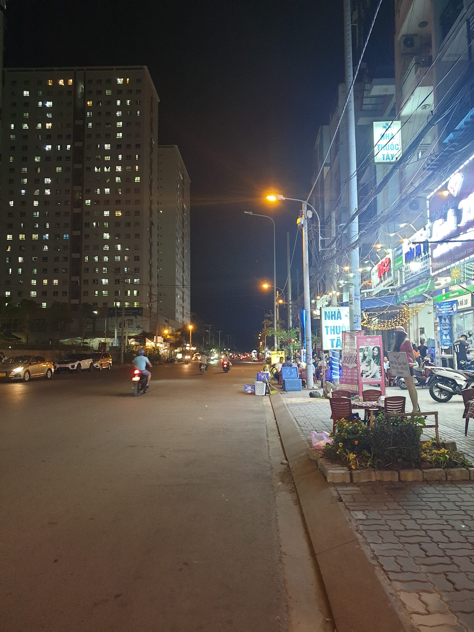Bán nhà mặt tiền Hồ Xuân Hương - Trương Định (12x20m, 1 hầm + 7 tầng) đang cho thuê 225tr/tháng