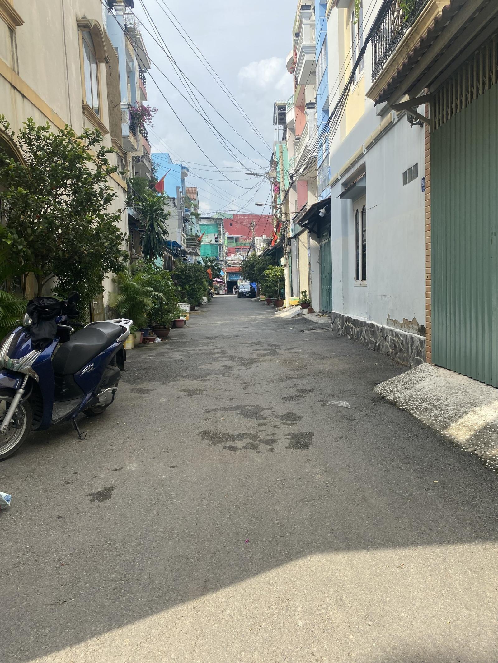 Chính chủ bán nhanh căn nhà 2 lầu mới sửa ngay gần mặt tiền Nguyễn Thái Sơn, P4.