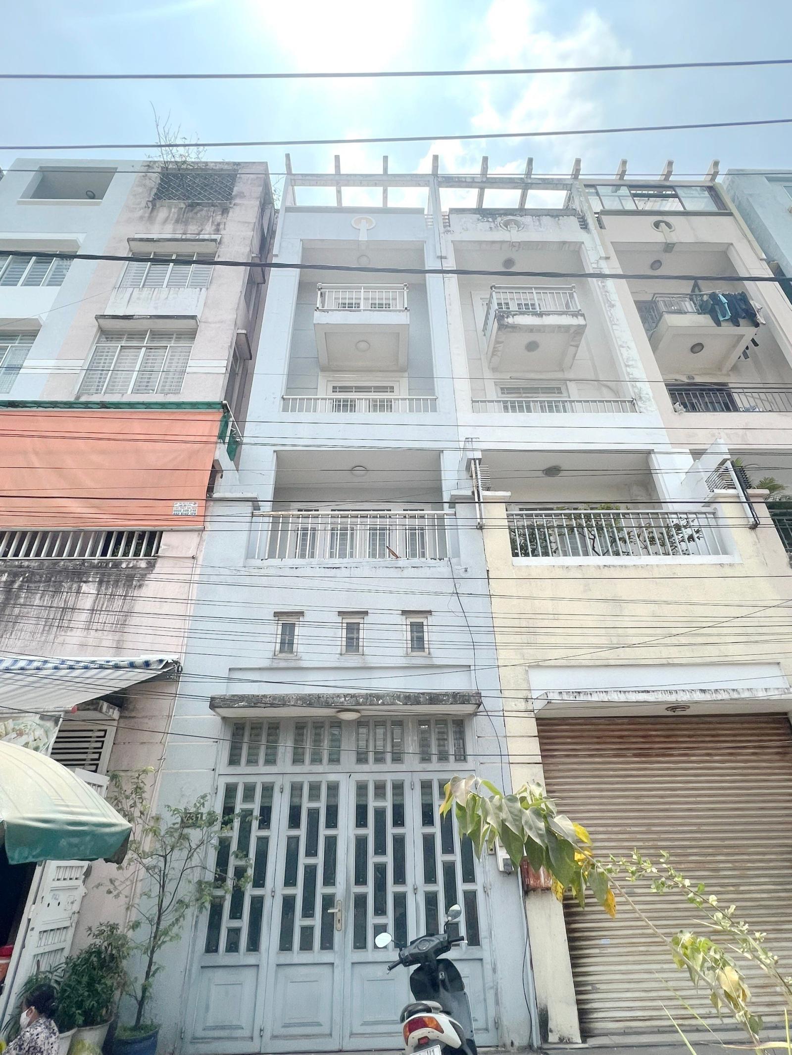 Nhà 6 tầng mặt tiền chính Tạ Quang Bửu 4x21m P4Q8 - Giá 18 Tỷ