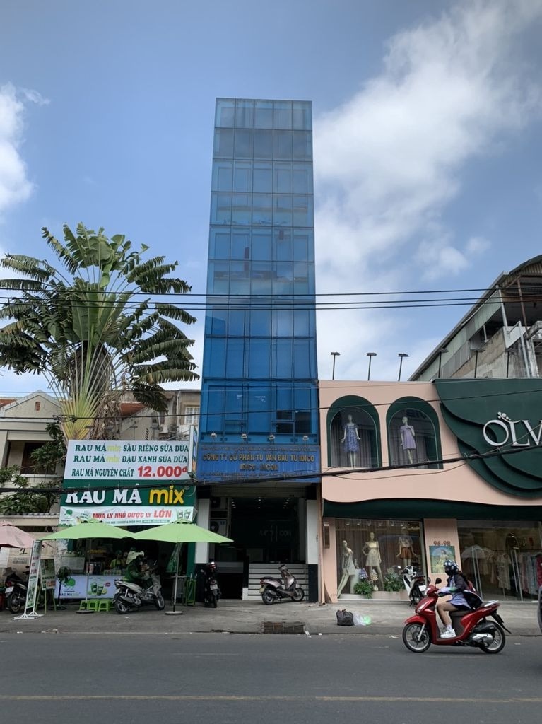 Vỡ nợ cần - Bán nhà góc 2MT ngay Nguyễn Đình Chiểu, Q. 3 - DT: 8x24m - 4 tầng - HĐT: 200tr - 60 tỷ