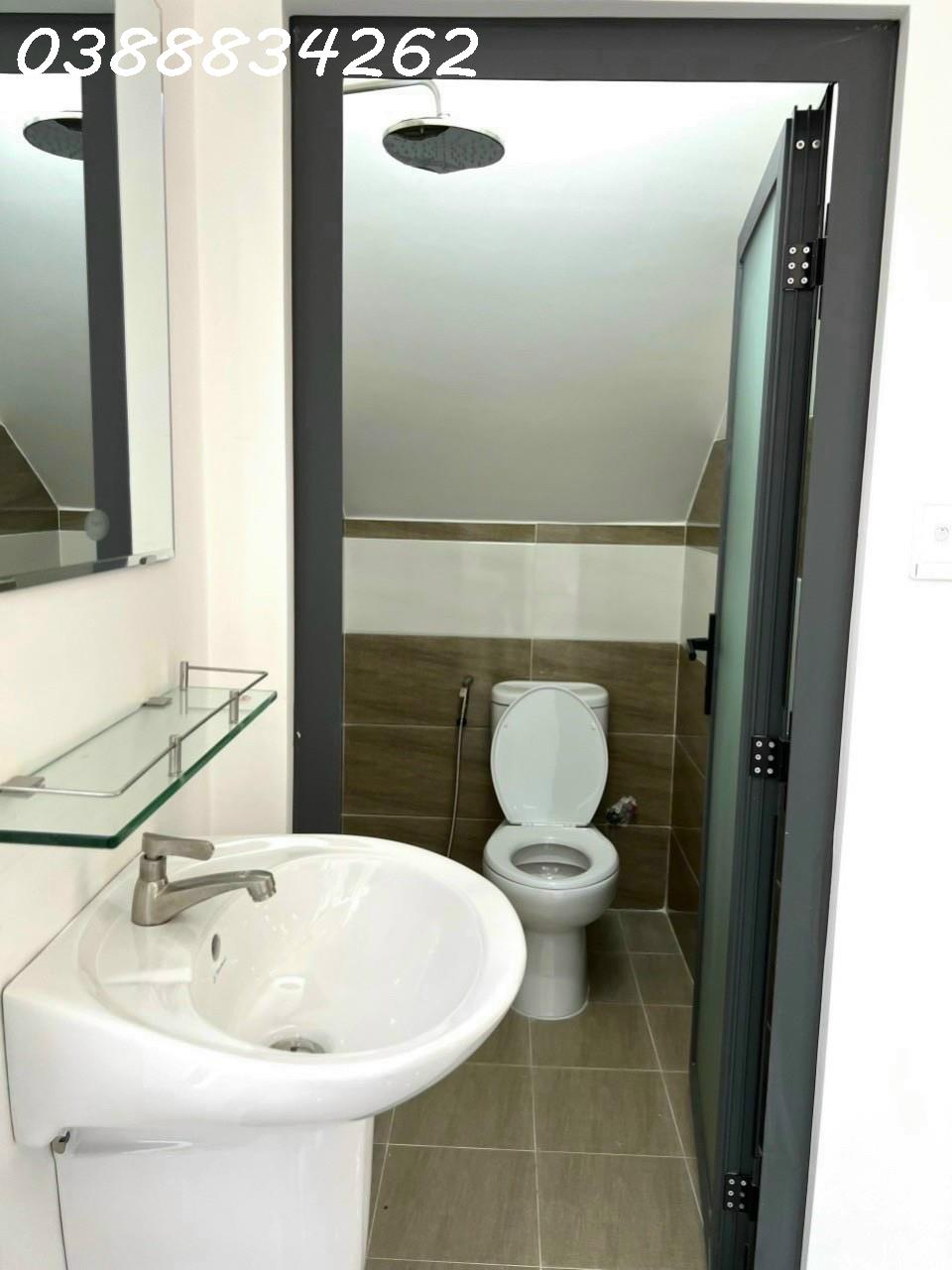 CHÀO BÁN 7 TỶ - GIẢM 200 TRIỆU CÒN 6,8 TỶ - BÁN NHÀ HẺM XE TRÁNH 6M - SÁT TRƯỜNG HỌC CẤP 3 - KHU