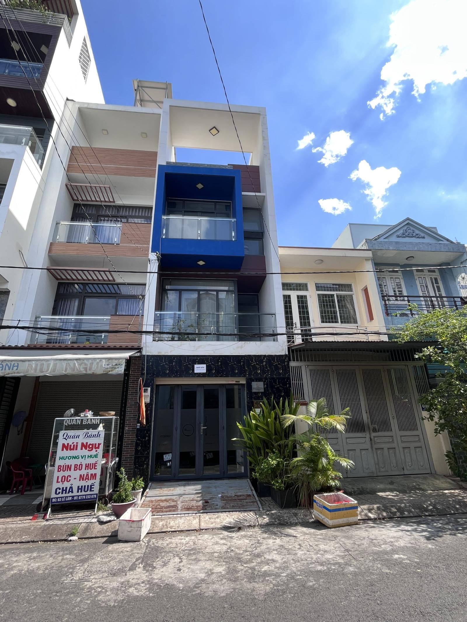 Bán nhà mặt tiền khu nội bộ đường Lê Lâm, 4x18m, 2 Lầu 1 sân thượng