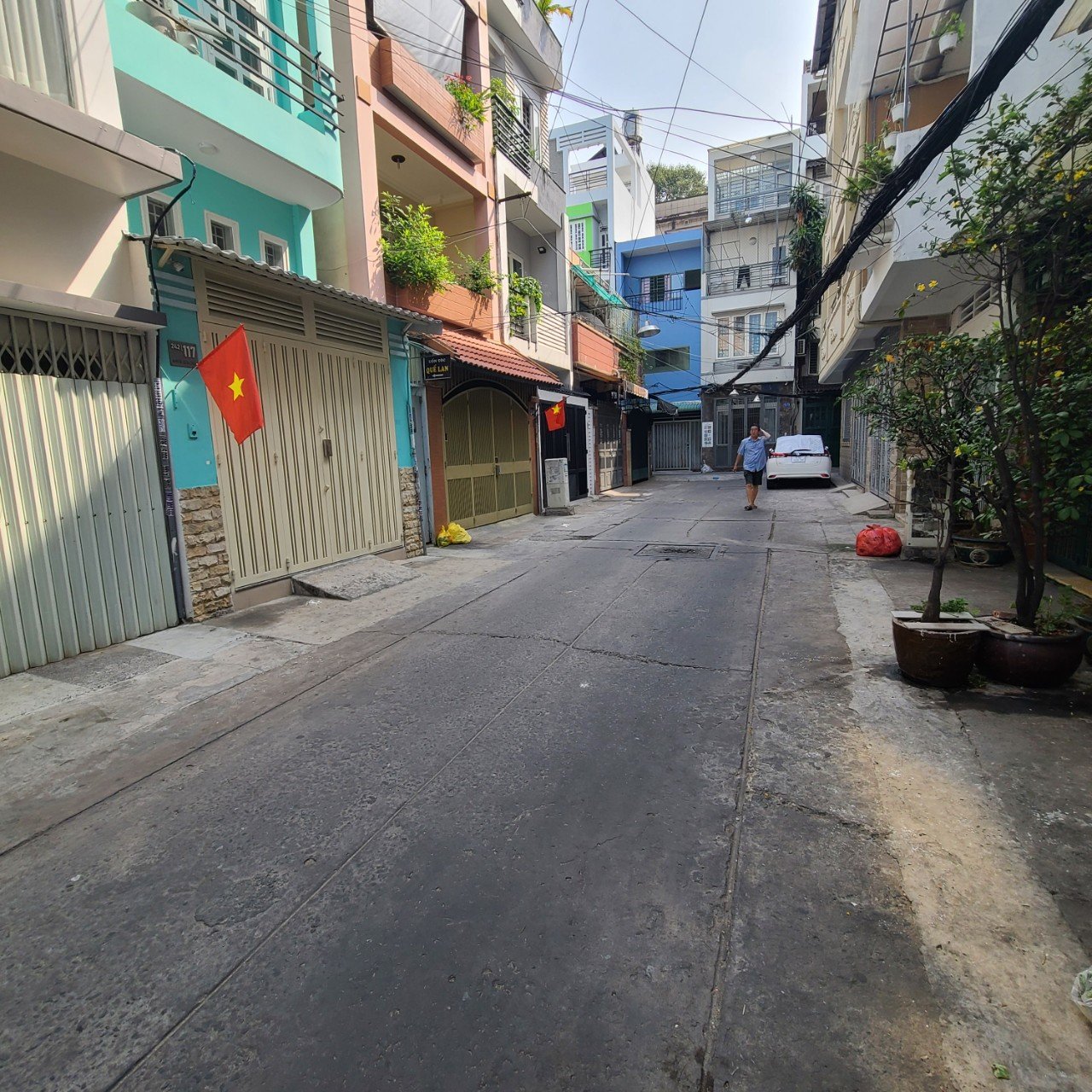 Bán nhà DT 5x16.5m đường Nguyễn Mình Hoàng, TB-Giá chỉ 16 tỷ TL-Nhà trệt 4 lầu