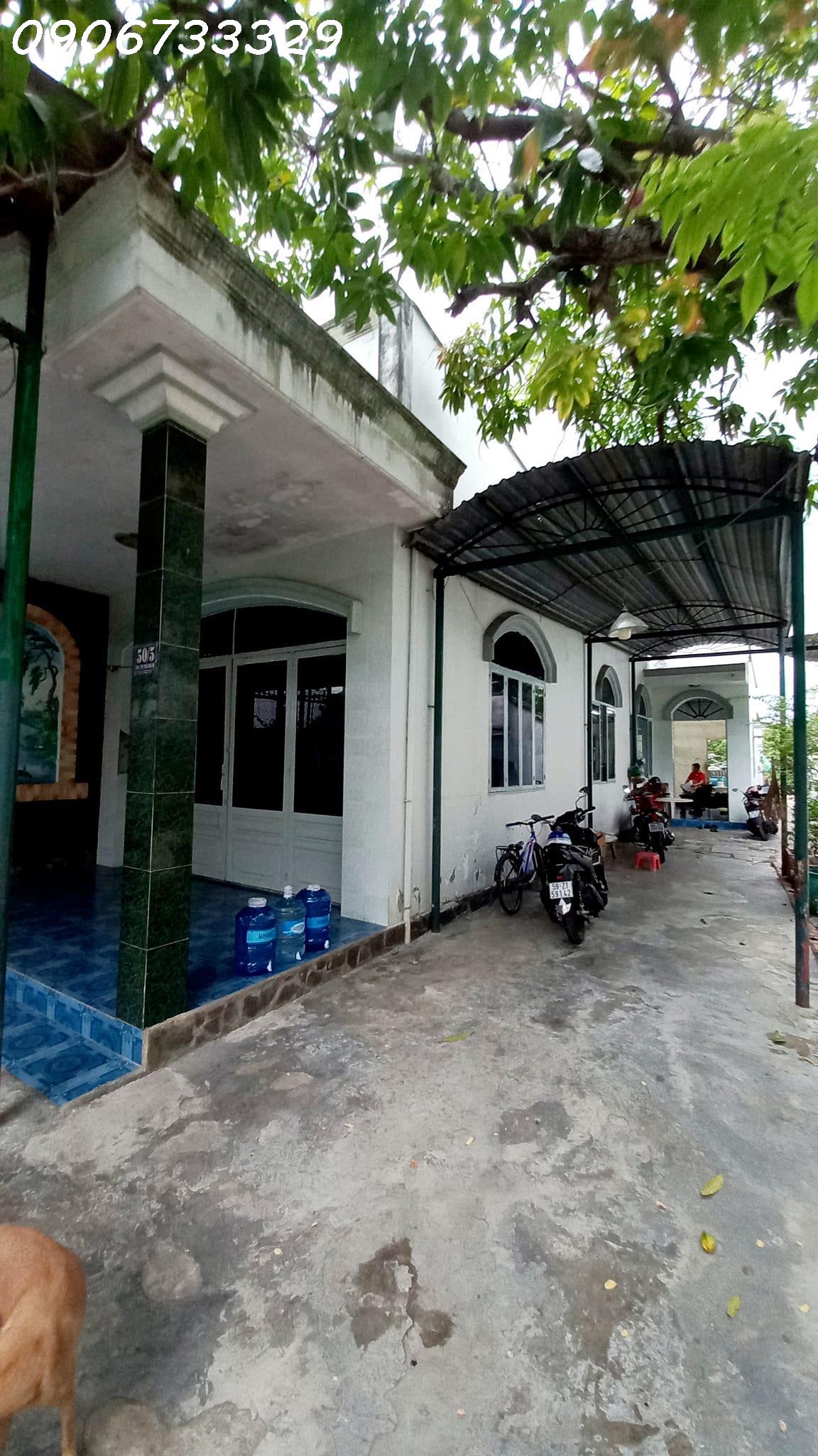 Bán nhà cấp 4 16x45m ô tô 5 chiếc đậu TT nhà Bè sát Q7 chỉ 13.9 tỷ