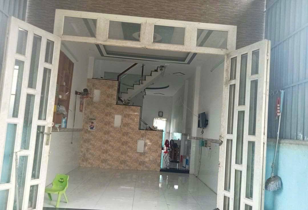 nhà sổ hồng riêng Nguyễn Thị Sáu, chợ Thới Tứ xã Thới Tam Thôn HM TPHCM chỉ 3ty050 tl