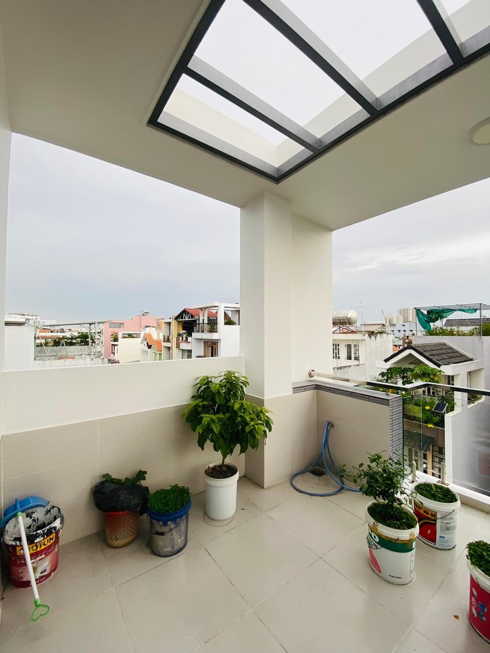 QUẬN 6 - HẼM Ô TÔ THÔNG - GẦN 100M2 - NGANG 4.2 NỞ HẬU 10M - 5 TẦNG ĐÚC - HOÀN CÔNG ĐỦ