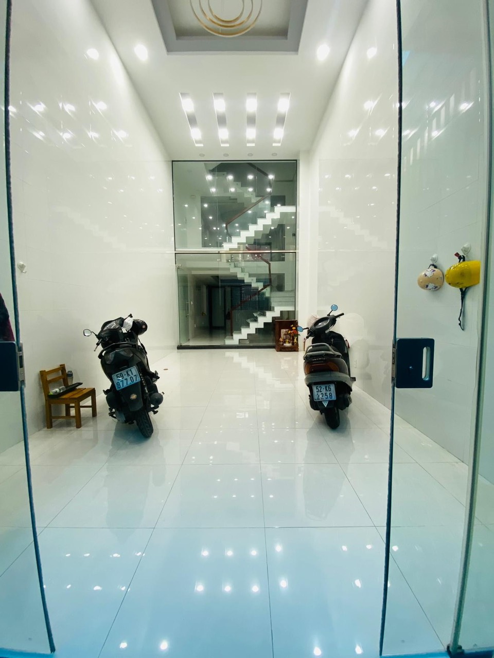 QUẬN 6 - HẼM Ô TÔ THÔNG - GẦN 100M2 - NGANG 4.2 NỞ HẬU 10M - 5 TẦNG ĐÚC - HOÀN CÔNG ĐỦ