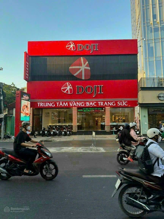 Chủ ngộp bank - Bán gấp nhà MT Lê Quang Định, Q. BT - 9x45m - 3 lầu - HĐT: 200 triệu - Giá: 40 tỷ