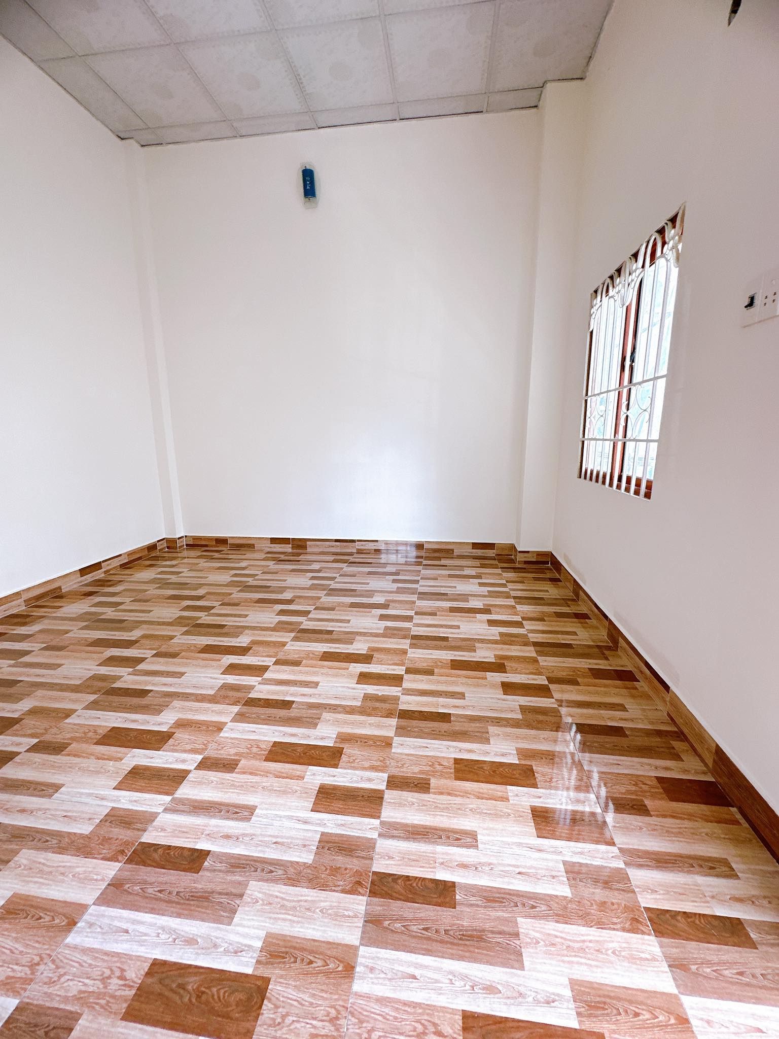 Bán Nhà HXH Nguyễn Súy, Tân Phú, 35m2, 2 Tầng, Chỉ 3.85 Tỷ TL