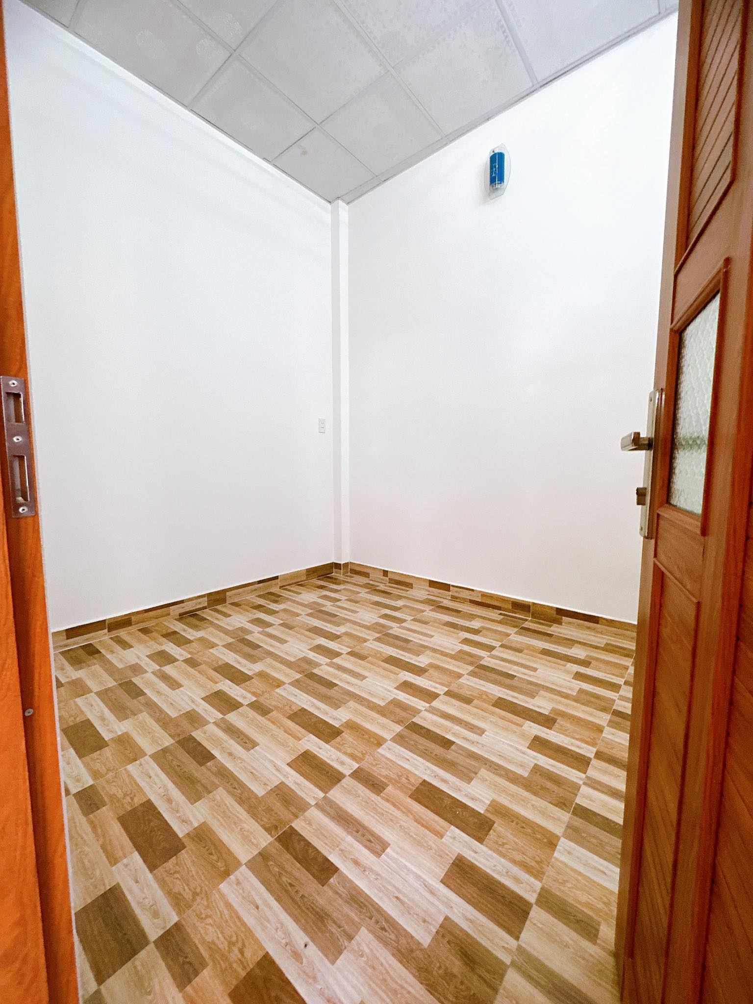 Bán Nhà HXH Nguyễn Súy, Tân Phú, 35m2, 2 Tầng, Chỉ 3.85 Tỷ TL