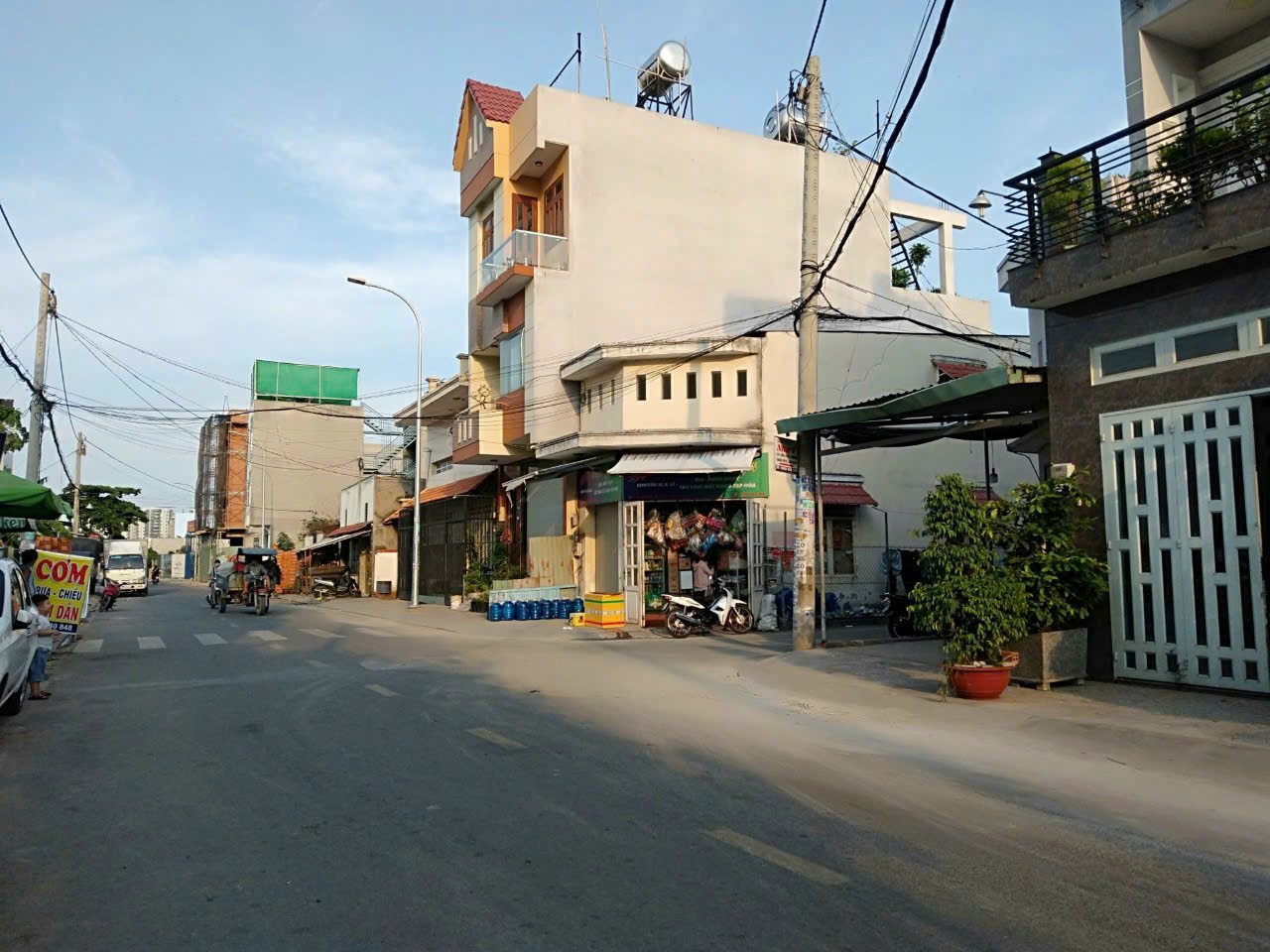 Bán nhà mặt tiền Bình Thành 130m2 ngay chợ Bình Thành buôn bán sầm uất ngày đêm.