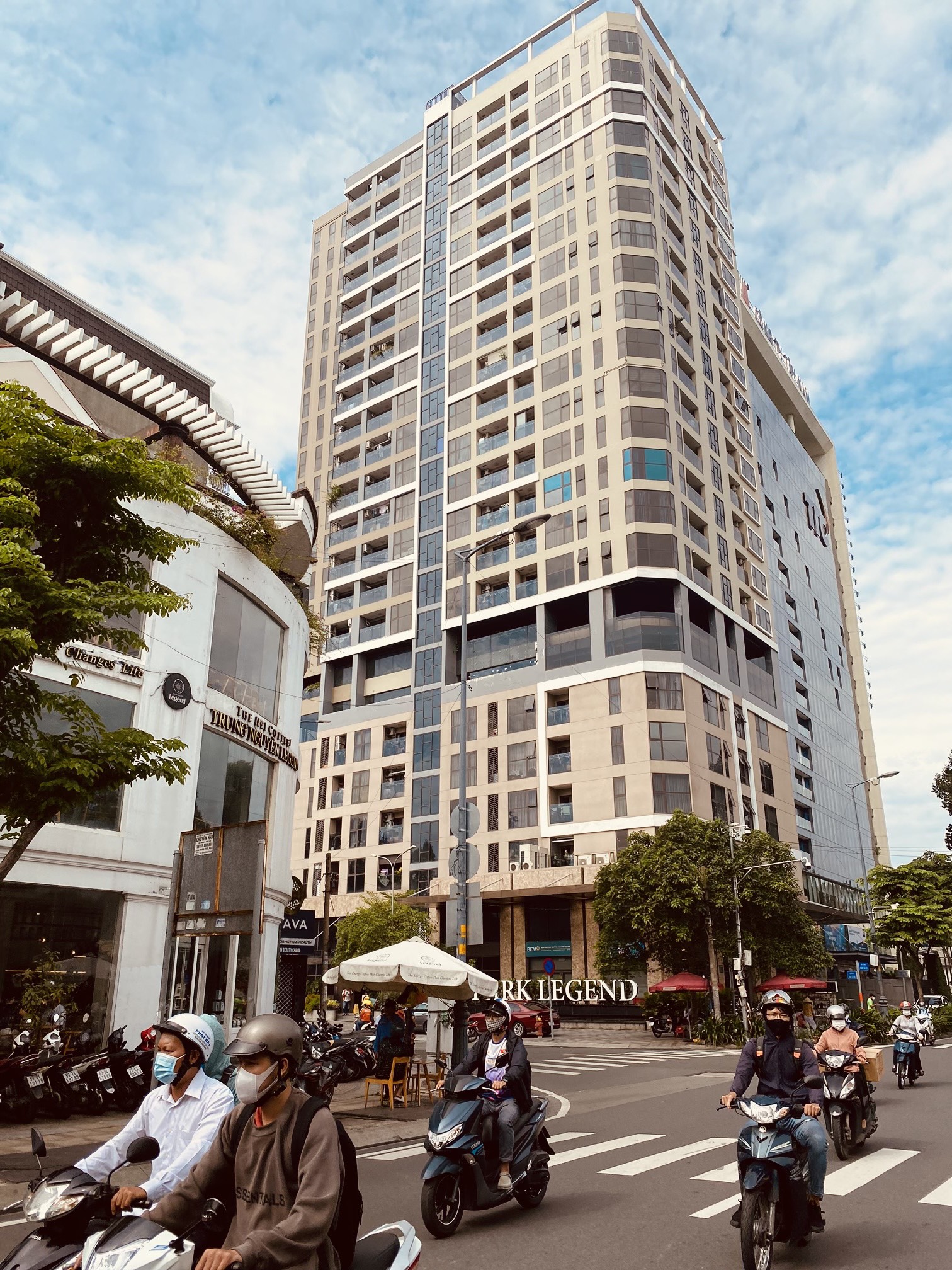 Toà nhà mới 100% 2MT Nguyễn Đình Chiểu, Quận 3 - 8x25m - Hầm 7 tầng - HĐT 400 triệu/th - Giá 85 tỷ