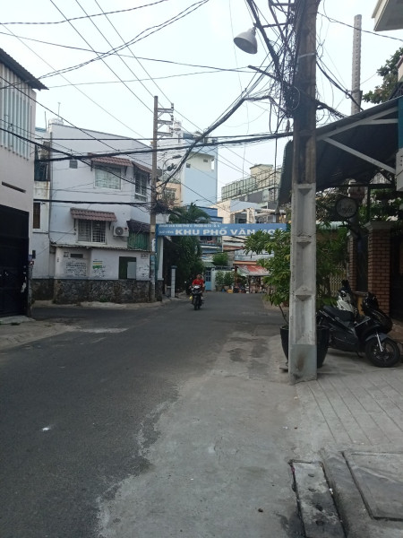Bán nhà mặt tiền gần phố ẩm thực, ngang tận 9m dài 10m, 3 lầu chỉ 12 tỷ 5, Q.6