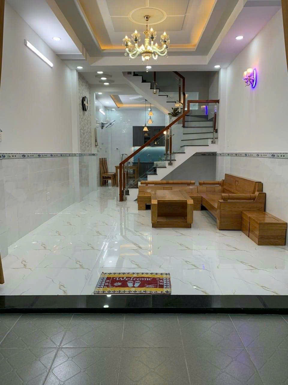 BÁN GẤP NHÀ MỚI 2 TẦNG, HXH , TÂN SƠN, TÂN BÌNH, 40M, GIÁ 4,2 TỶ