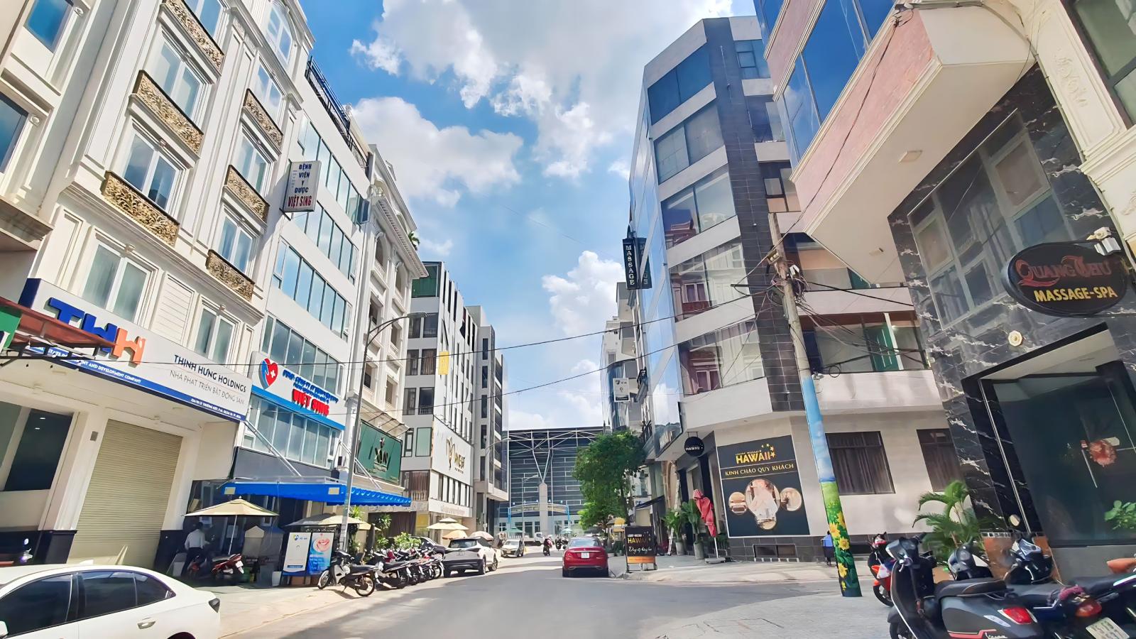 Bán nhà diện tích : 5 x 19m hẻm 8m đường Hoàng Dư Khương Phường 12 Quận 10 giá chỉ 18.5 tỷ