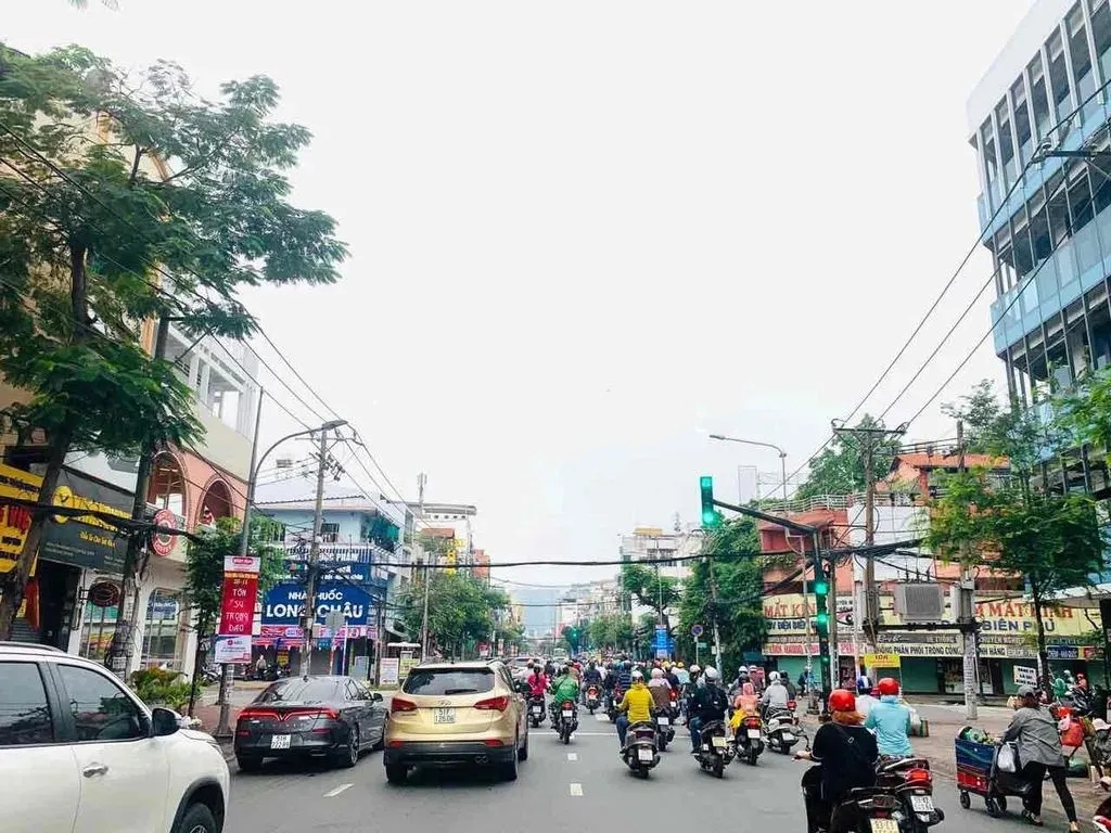 BÁN NHÀ MẶT TIÈN KINH DOANH ĐINH BỘ LĨNH, PHƯỜNG 26 BÌNH THẠNH (4X20) 14TỶ. TƯƠNG LAI GẦN TTTM NGAY BXMĐ