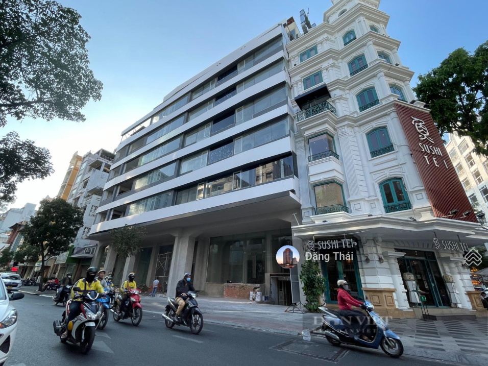 Bán khách sạn doanh thu 800 triệu/tháng mặt tiền Đỗ Quang Đẩu - 15x13,5m - 9 tầng - giá: 85 tỷ TL