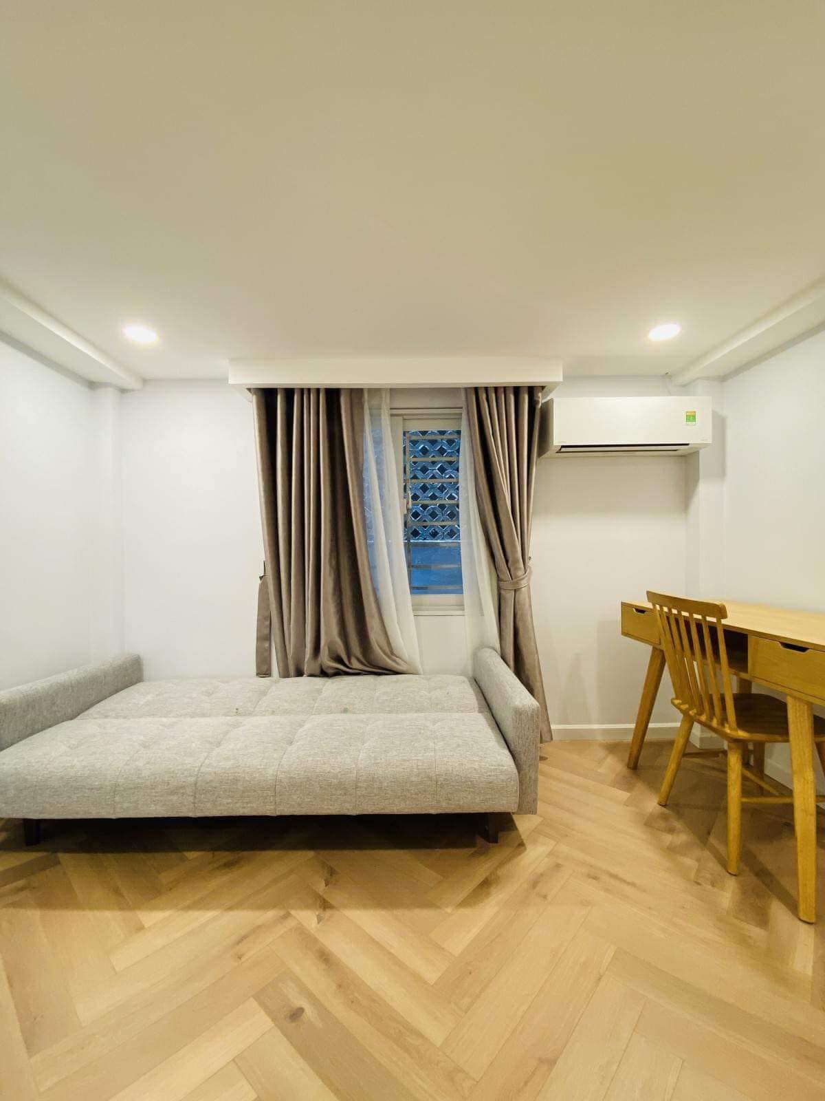 KHU VIP HUỲNH VĂN BÁNH - HẺM XE HƠI THÔNG - NHÀ MỚI SANG XỊN