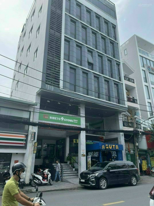 Siêu phẩm ngộp bank - Bán nhà MT Phan Kế Bính, Q. 1 - 10x20 - 3 lầu - HĐT: 200 triệu - Giá: 55 tỷ