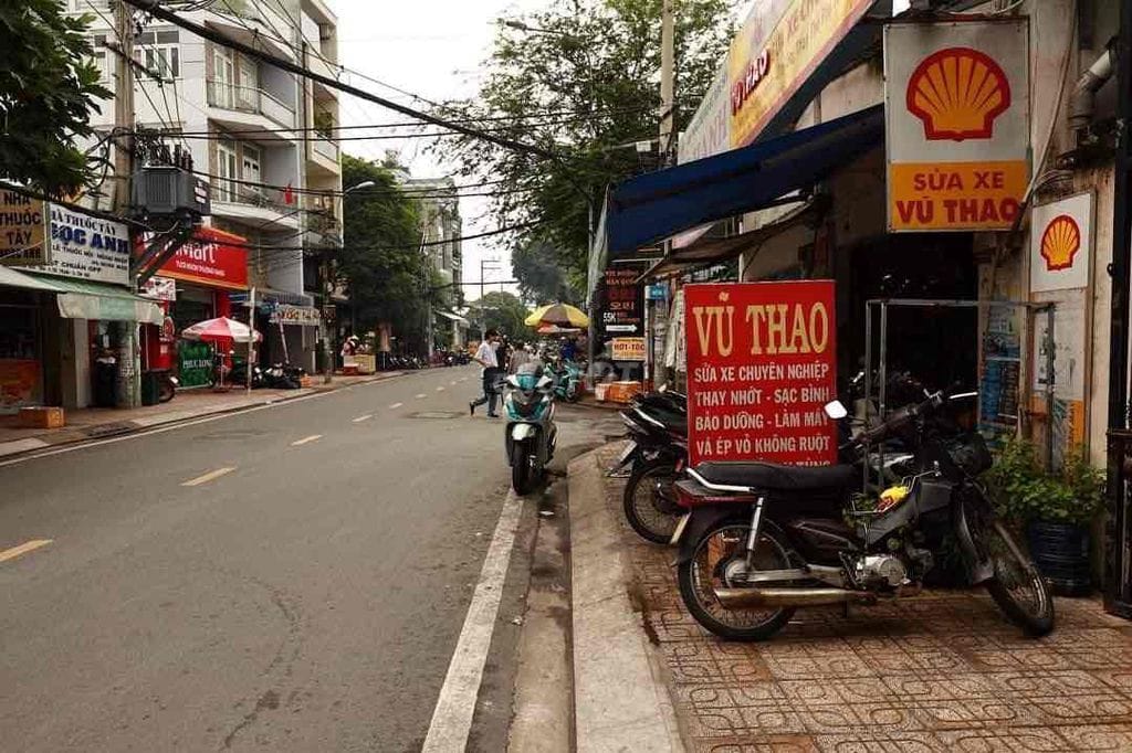 Bán nhà mặt tiền siêu to Nguyễn Hữu Tiến Tân Phú
