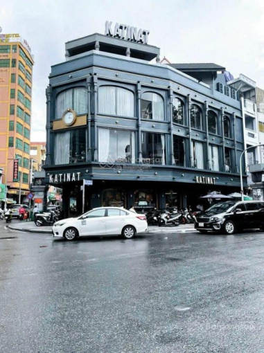Bán nhà MT thương hiệu Võ Văn Tần Phường 5 Q.3 -DT 6x20m - 3 lầu HĐT: 250 triệu