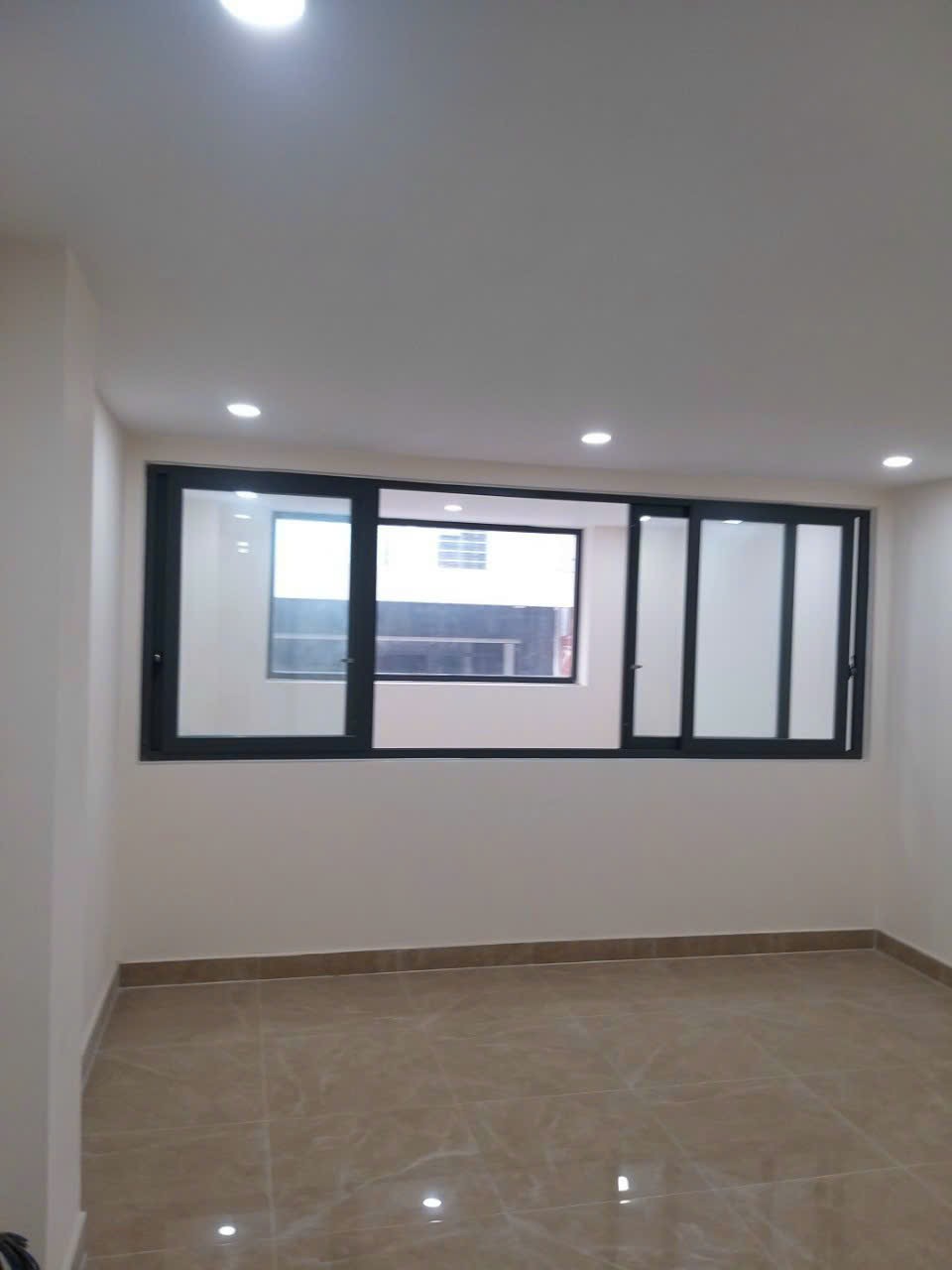 BÁN Gấp Nhà MT đường Ký Hòa P11 Q5