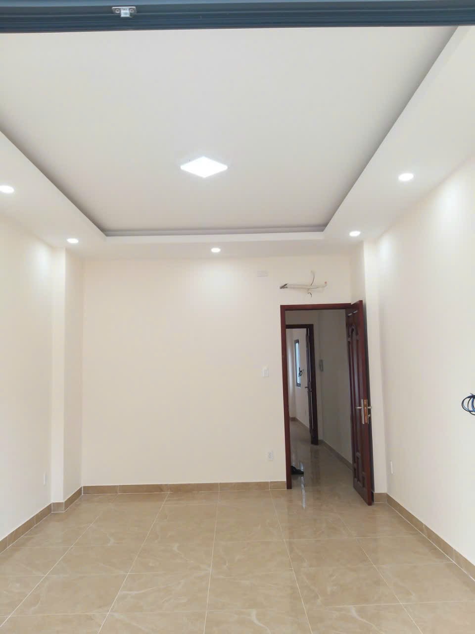 BÁN Gấp Nhà MT đường Ký Hòa P11 Q5