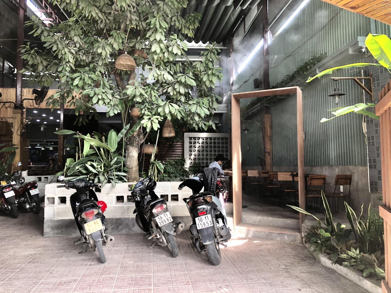 Bán Quán Cafe BIDA, sân vườn Rộng cực Sang Chảnh 400m2, Xuân Thới Thượng, chỉ 14.5 tỷ.