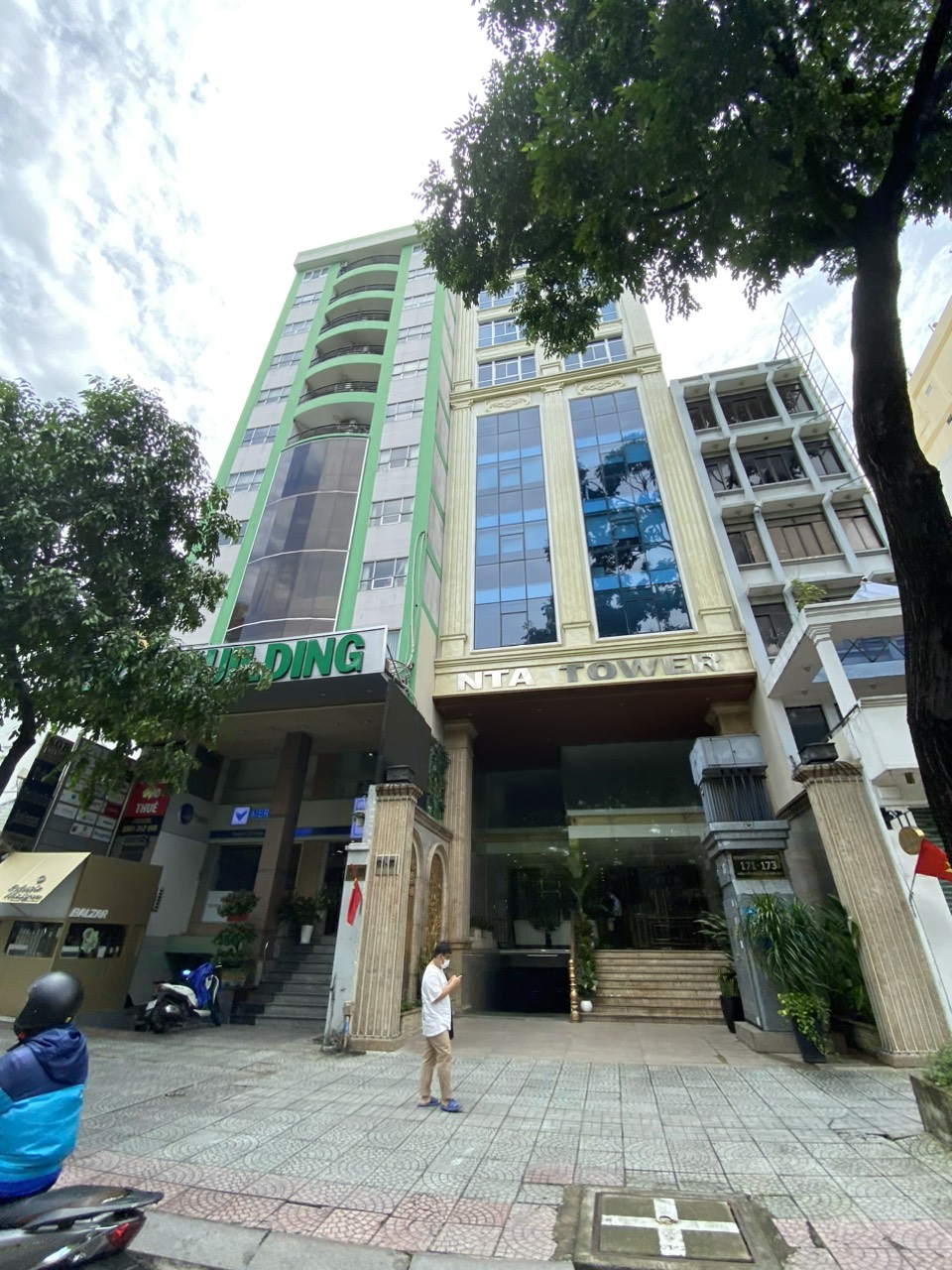 Bán toà nhà siêu vị trí mặt tiền Nơ Trang Long 7x24m - 7 tầng - HĐT: 130 triệu/tháng - giá: 33 tỷ
