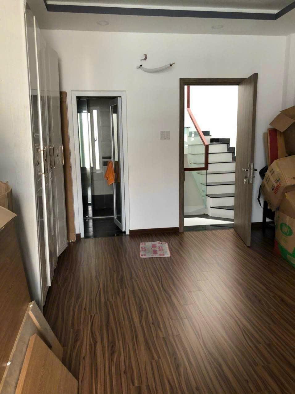 Giá Tốt,Vị Trí Đẹp Nguyễn Trãi Quận 5, Ôtô Đỗ Cửa, Gần MT, Hẻm Thông Tứ Hướng-Ngang4,5m- Chỉ 5.8Tỷ