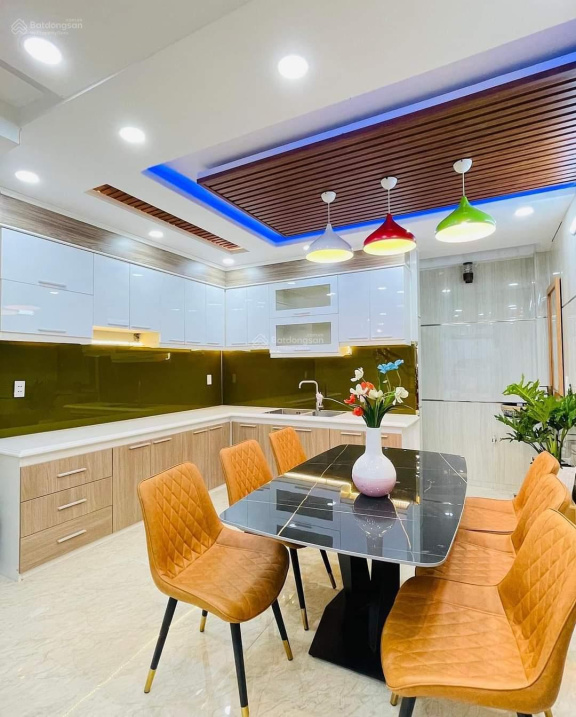 Bán gấp nhà  Đồng Đen - Bàu Cát Đôi, Hầm 4 lầu, 500m2, giá chỉ còn 17 tỷ