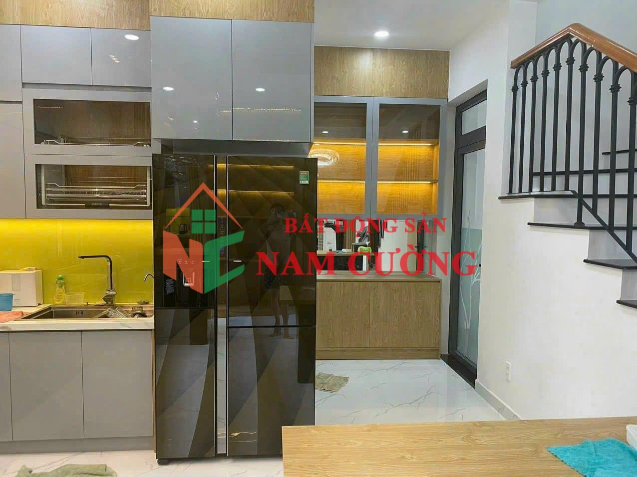 Bán gấp nhà đường số phường Tân Quy Quận 7 dt 4x15m Trệt 3 Lầu 8 xxx 0938286679