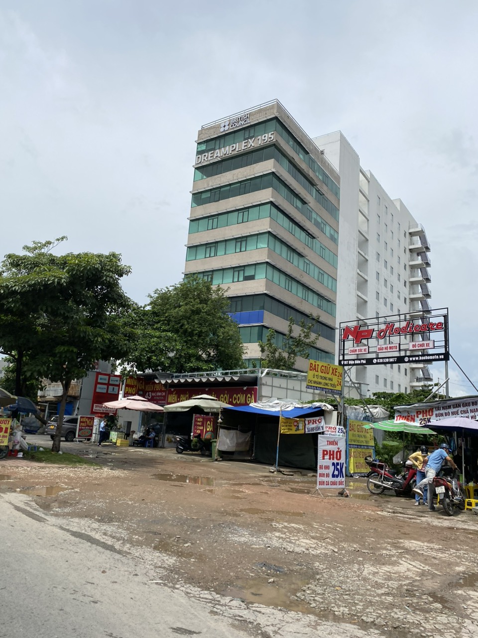 Bán building Nguyễn Thị Minh Khai Q1 - DT 6x17 hầm 5 tầng 3x tỷ