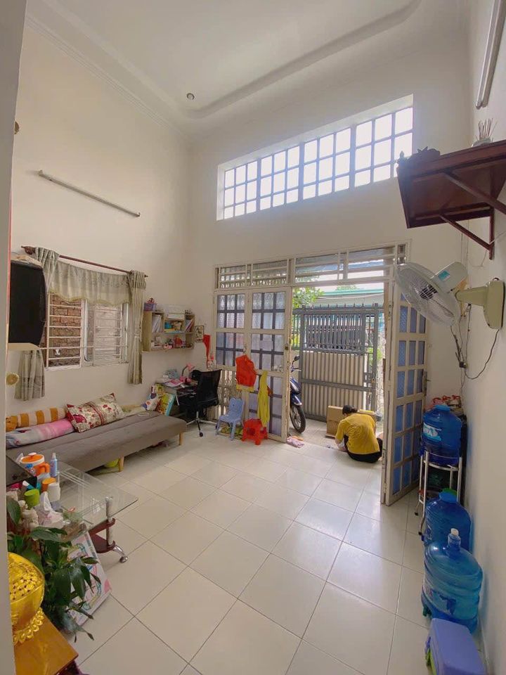 Bán căn nhà 377 Cách Mạng Tháng Tám, Q10, 45m2, Giá 6 tỷ