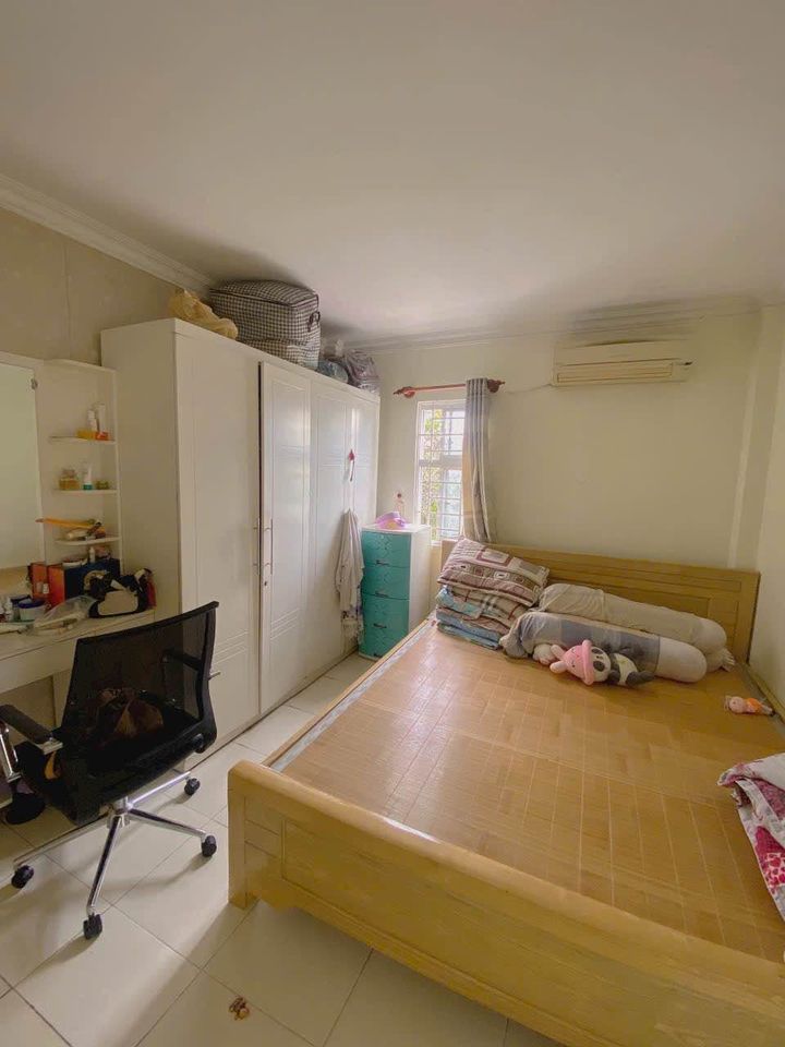 Bán căn nhà 377 Cách Mạng Tháng Tám, Q10, 45m2, Giá 6 tỷ