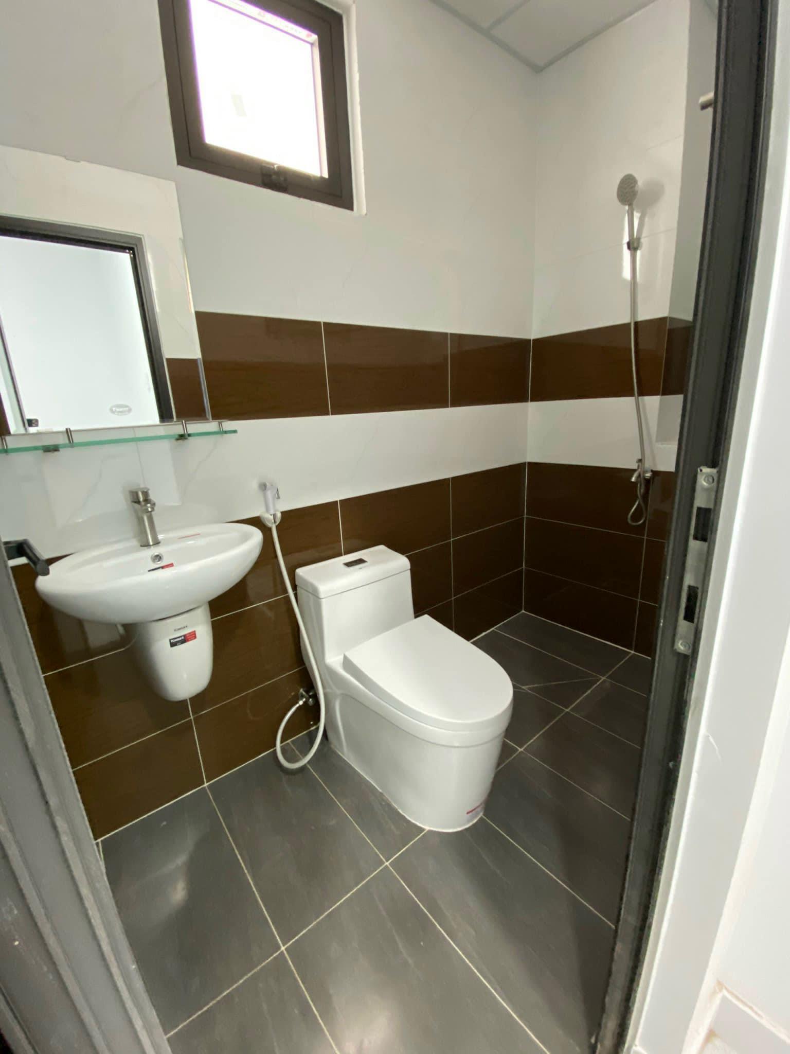 Bán nhà Mặt tiền đường Quốc Lộ 13 Hiệp Bình Phước 232m có 24 CHDV