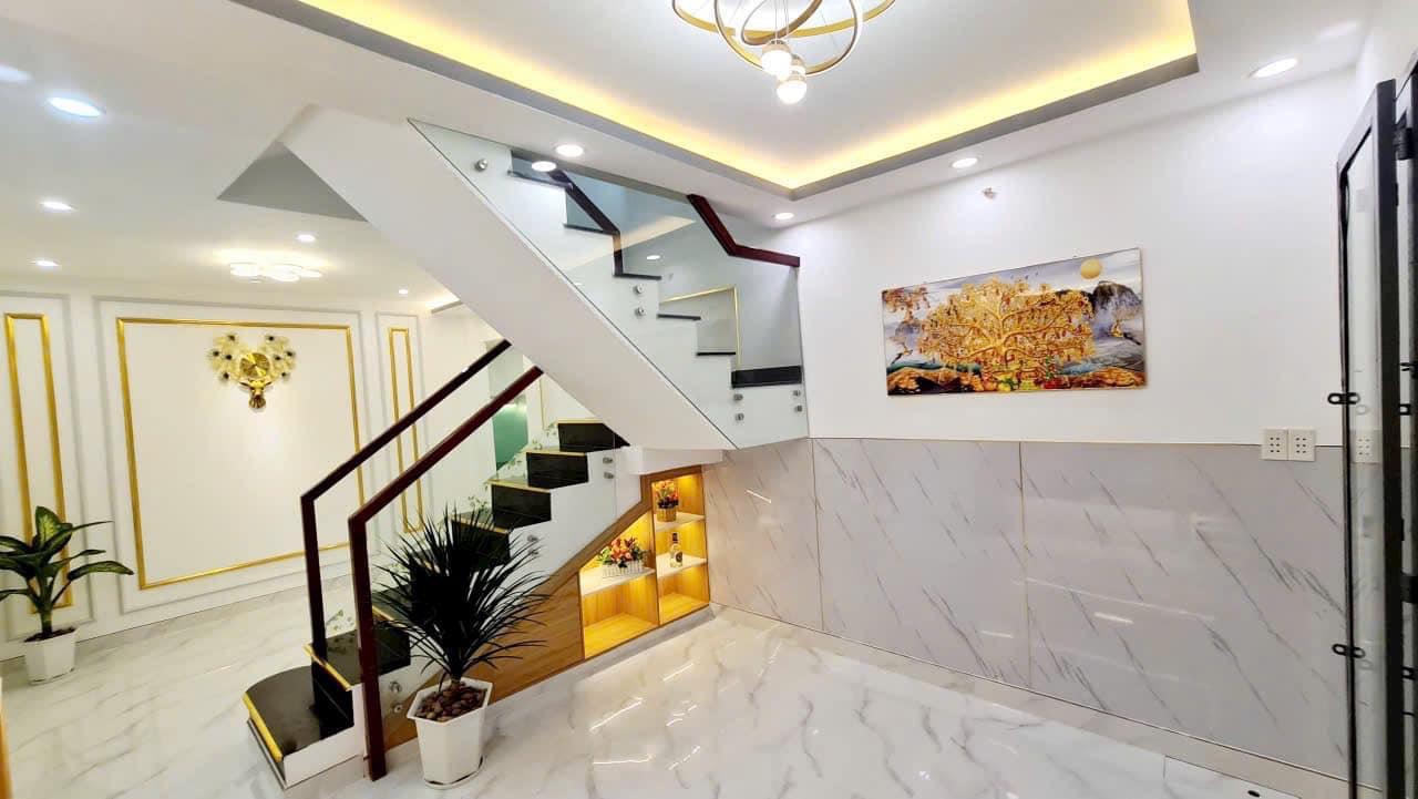 Chính chủ bán nhà Tạ Quang Bửu, 3 tầng, 4PN, Quận 8, chỉ 3 tỷ 78