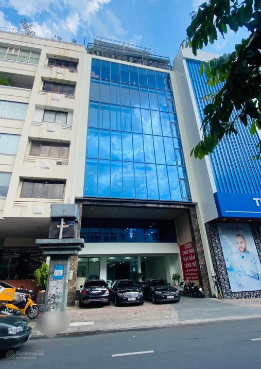 Ngộp bank giảm giá bán Tòa nhà Trương Văn Bang, Quận 2. 