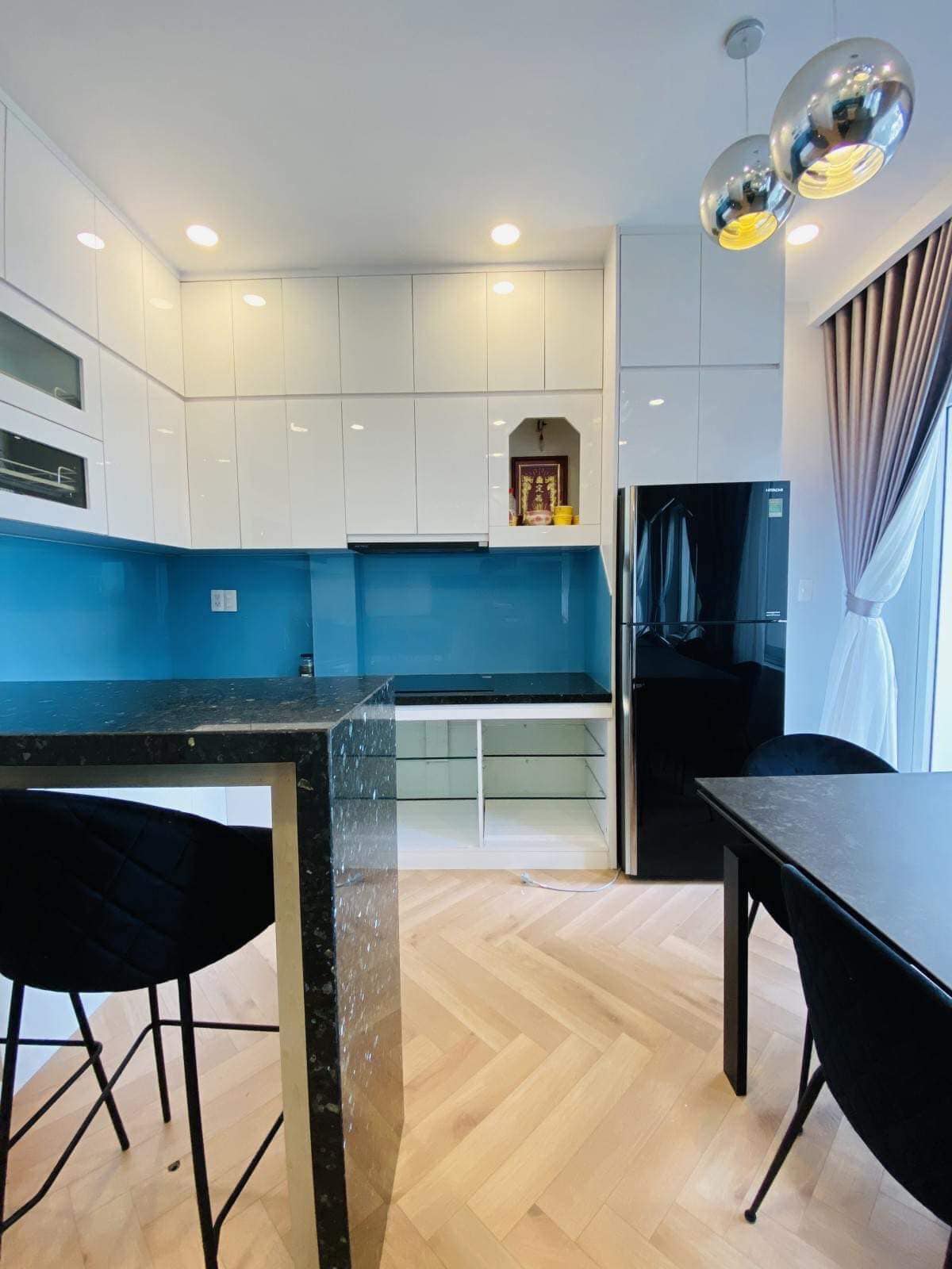KHU VIP HUỲNH VĂN BÁNH - HẺM XE HƠI THÔNG - NHÀ MỚI SANG XỊN