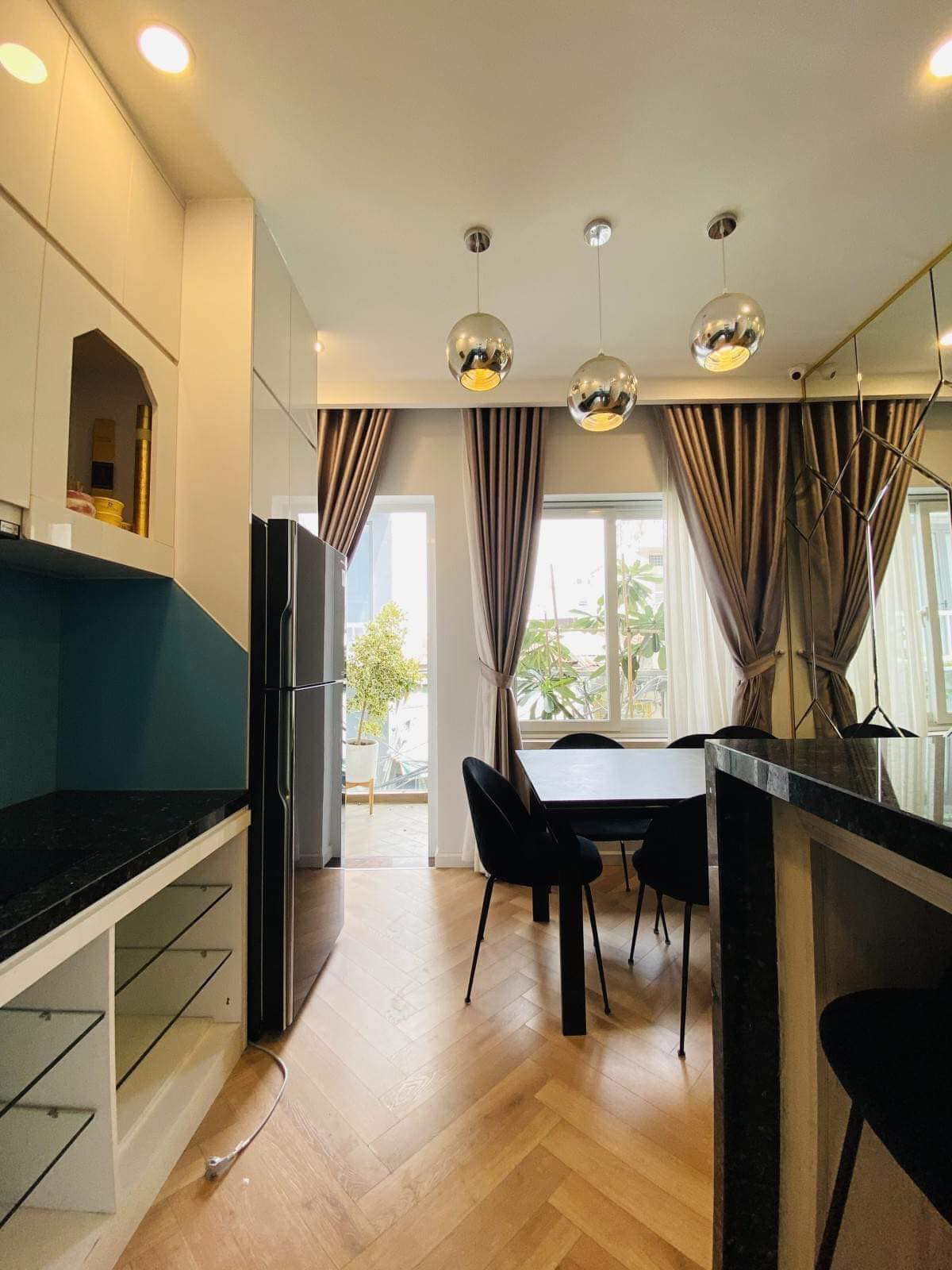 KHU VIP HUỲNH VĂN BÁNH - HẺM XE HƠI THÔNG - NHÀ MỚI SANG XỊN