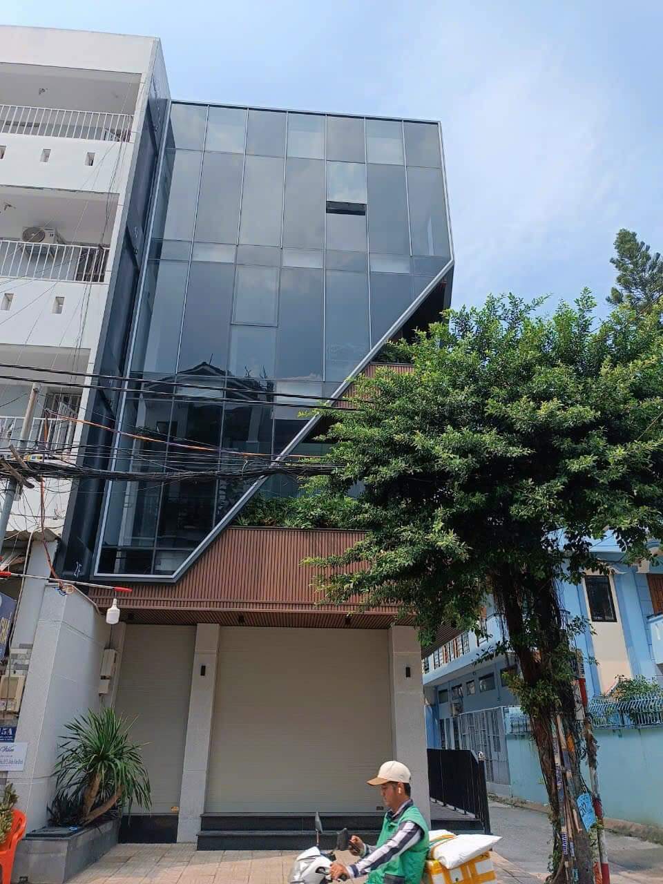 Bán nhà căn góc MTKD Nguyễn Hữu Tiến Tân Phú 6.25x26m đúc 3 lầu ST giá 35 tỷ TL