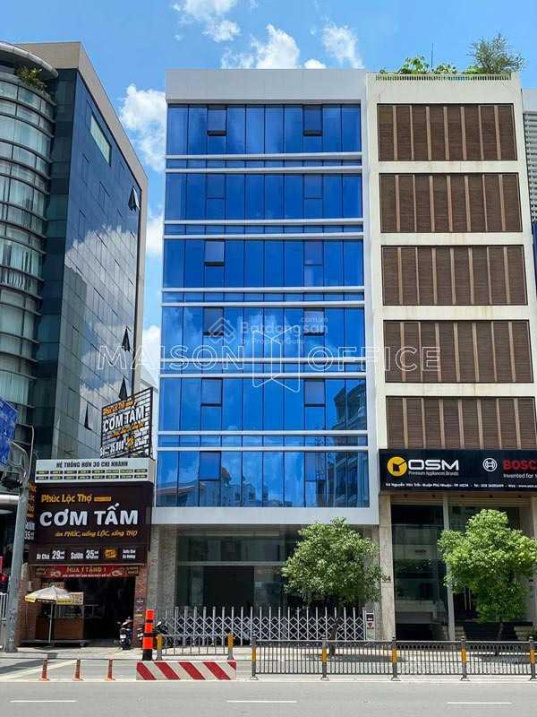 Nợ ngân hàng bán tòa nhà mặt tiền Trần Quang Diệu, Quận 3 DT 15x20m, KC 1 hầm 8 lầu. Giá 60 tỷ