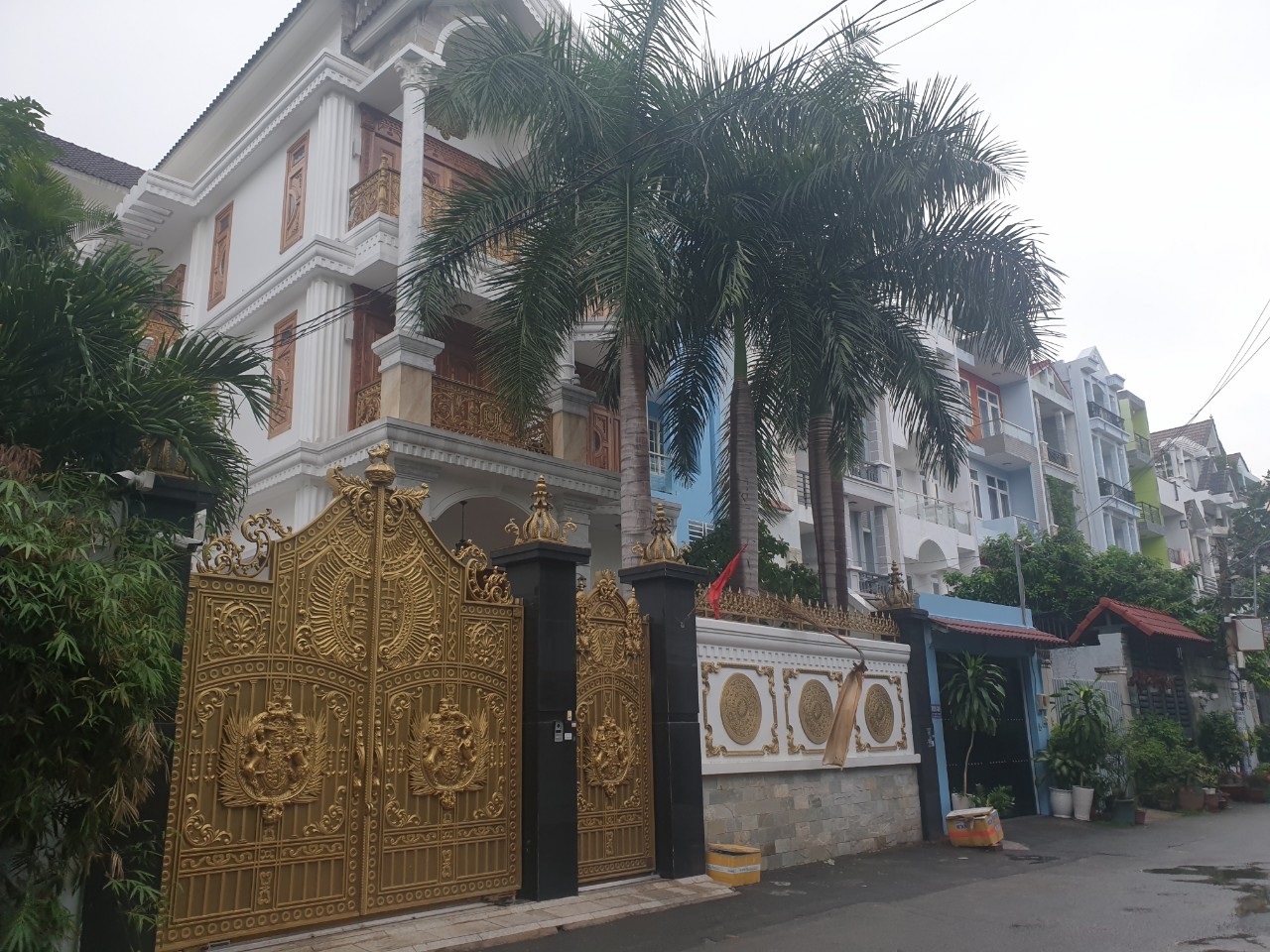 Cần bán gấp căn biệt thự cao cấp đường Lê Văn Thọ,Gò Vấp, DT:12x20 giá 33 tỷ