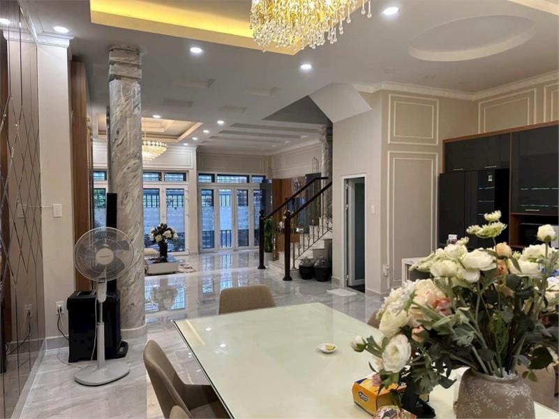 NHÀ SÁT CÔNG VIÊN NGANG 6.4M CỰC THOÁNG 5 TẦNG.NGAY TRUNG TÂM Q1. DTCN 115M2. CHỈ 29 TỶ. TẶNG TẤT