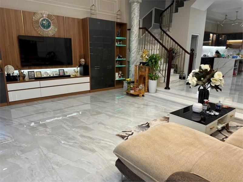 NHÀ SÁT CÔNG VIÊN NGANG 6.4M CỰC THOÁNG 5 TẦNG.NGAY TRUNG TÂM Q1. DTCN 115M2. CHỈ 29 TỶ. TẶNG TẤT