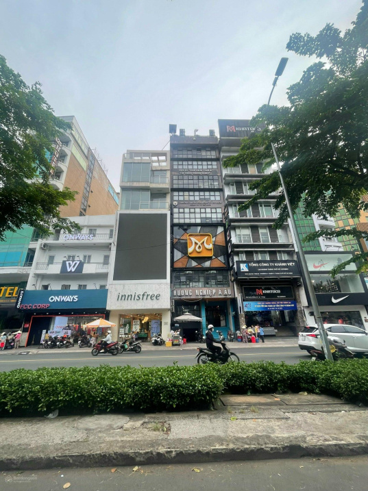 Bán toà nhà siêu vị trí mặt tiền Trần Trần Thiện Chánh, DT: 17 x 18m, 5 tầng, giá bán: 65 tỷ TL