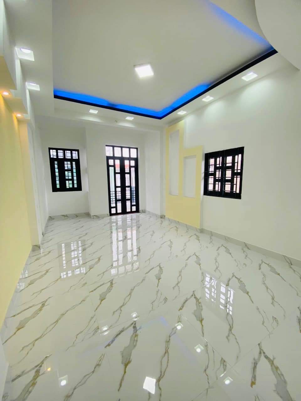 NHÀ MỚI Ở NGAY PHẠM THẾ HIỂN - 4X15 - 3 TẦNG - NHỈNH 4 TỶ - LH 0909547485