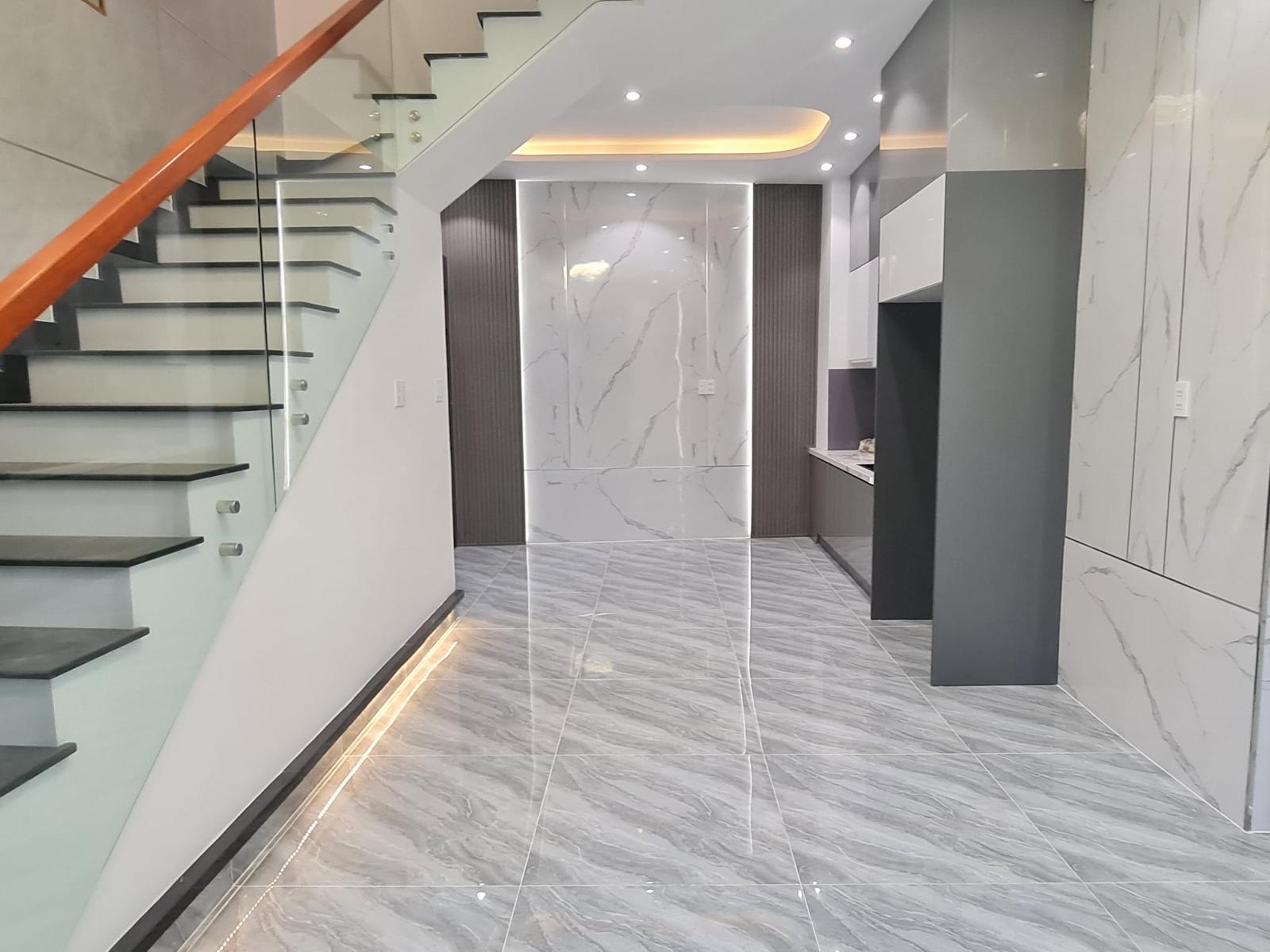 Bán Nhà Đẹp Hẻm Ba Gác Phạm Hùng 36m2 (4,2m x 8,6m) 3 tầng, Vào ở ngay, Phường 4 Quận 8